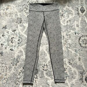 Lululemon Wunder Under Leggings